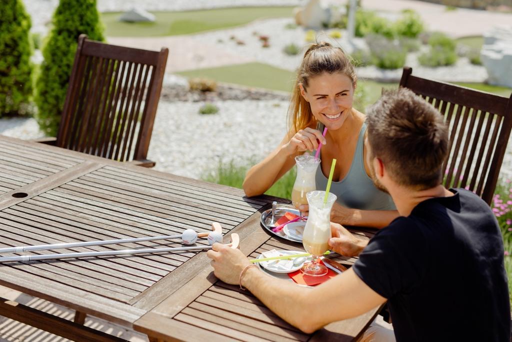 Hotel Tenis Zvolen Ngoại thất bức ảnh