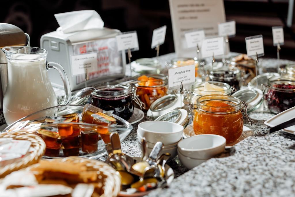 Hotel Tenis Zvolen Ngoại thất bức ảnh