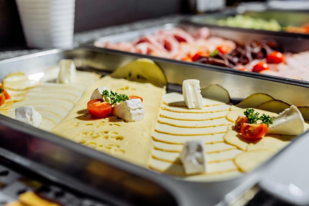 Hotel Tenis Zvolen Ngoại thất bức ảnh